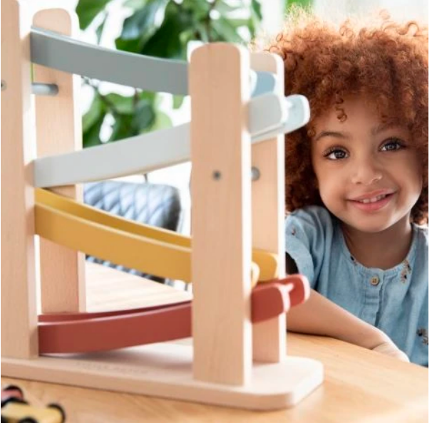 Holzspielzeug / Holzspielsachen ab Lager CH sofort lieferbar