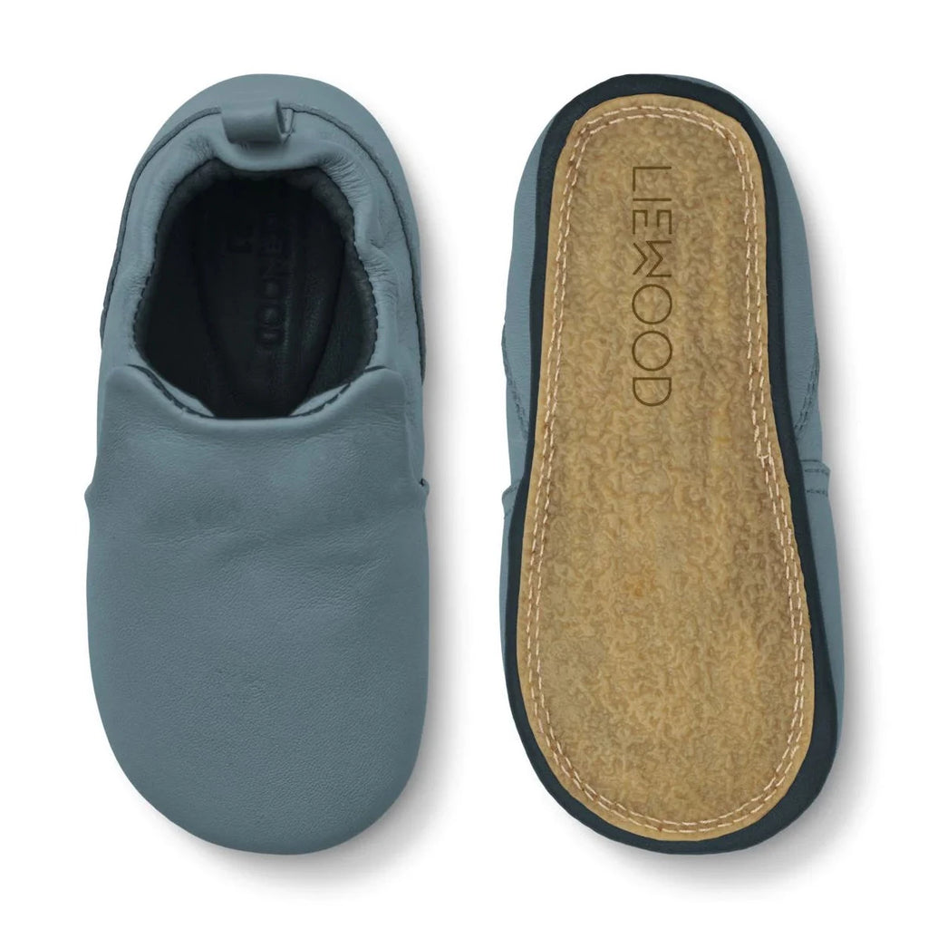 Liewood papuče kožne Baby Eliot LW17276 kitovo plava 7130